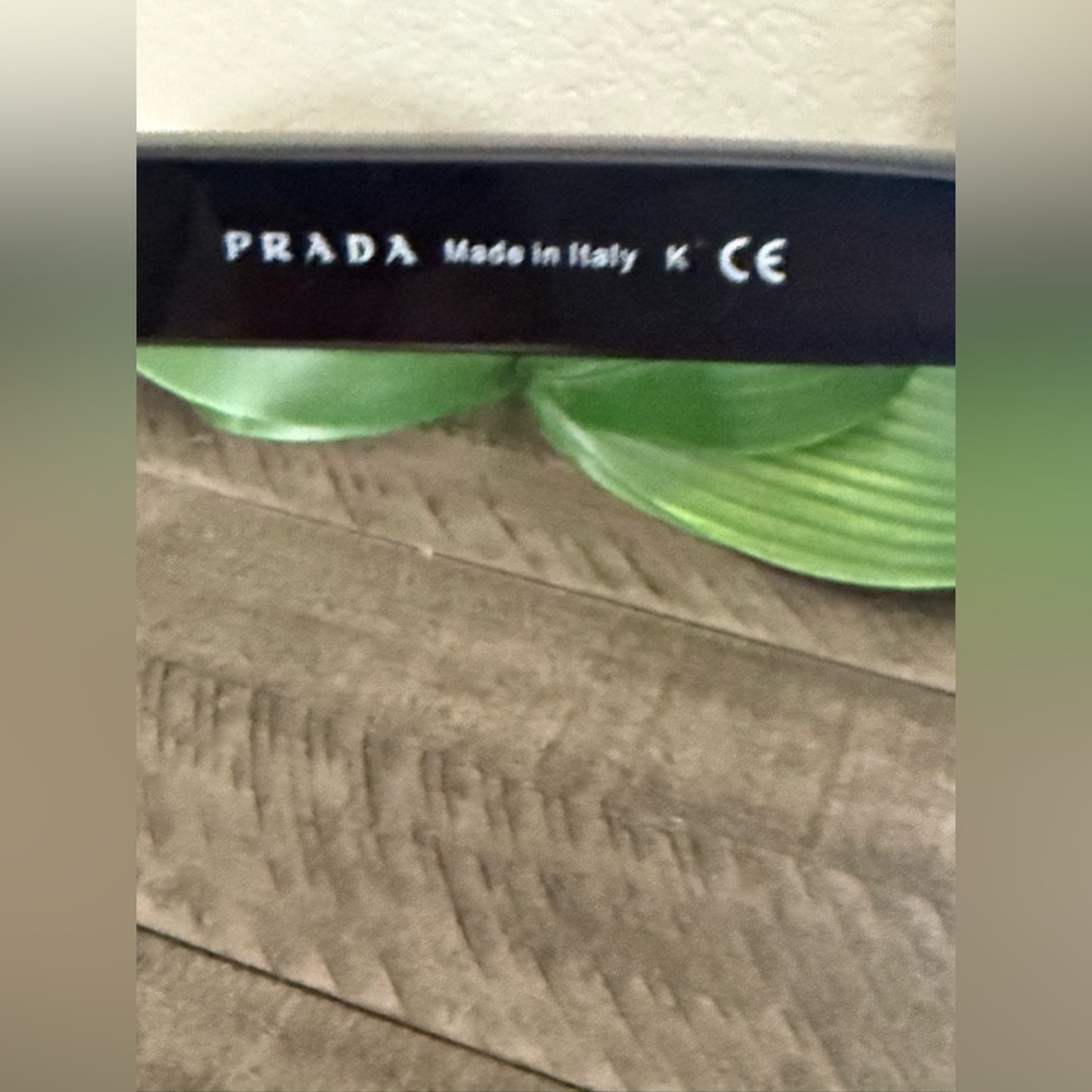 Prada Black Sunglasses - Picture 5 of 16